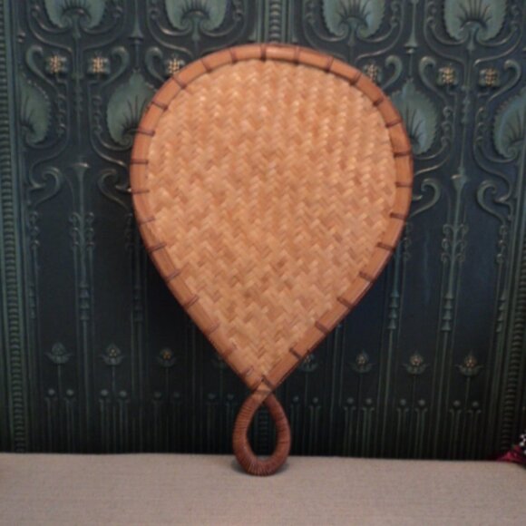 vintage wicker fan wall decor - Picture 1 of 2